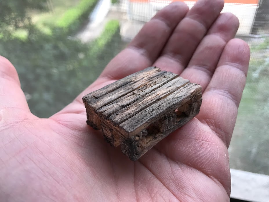 Tutorial costruzione di un bancale di legno in miniatura per diorami